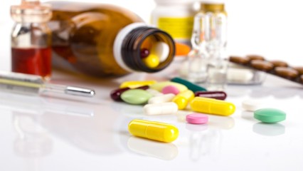 浓维磷糖浆属于化学药制剂，而非中成药